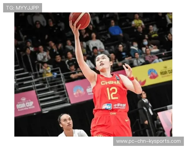 女篮新秀首次首发，惊艳全场，豪取两双引领未来新潮